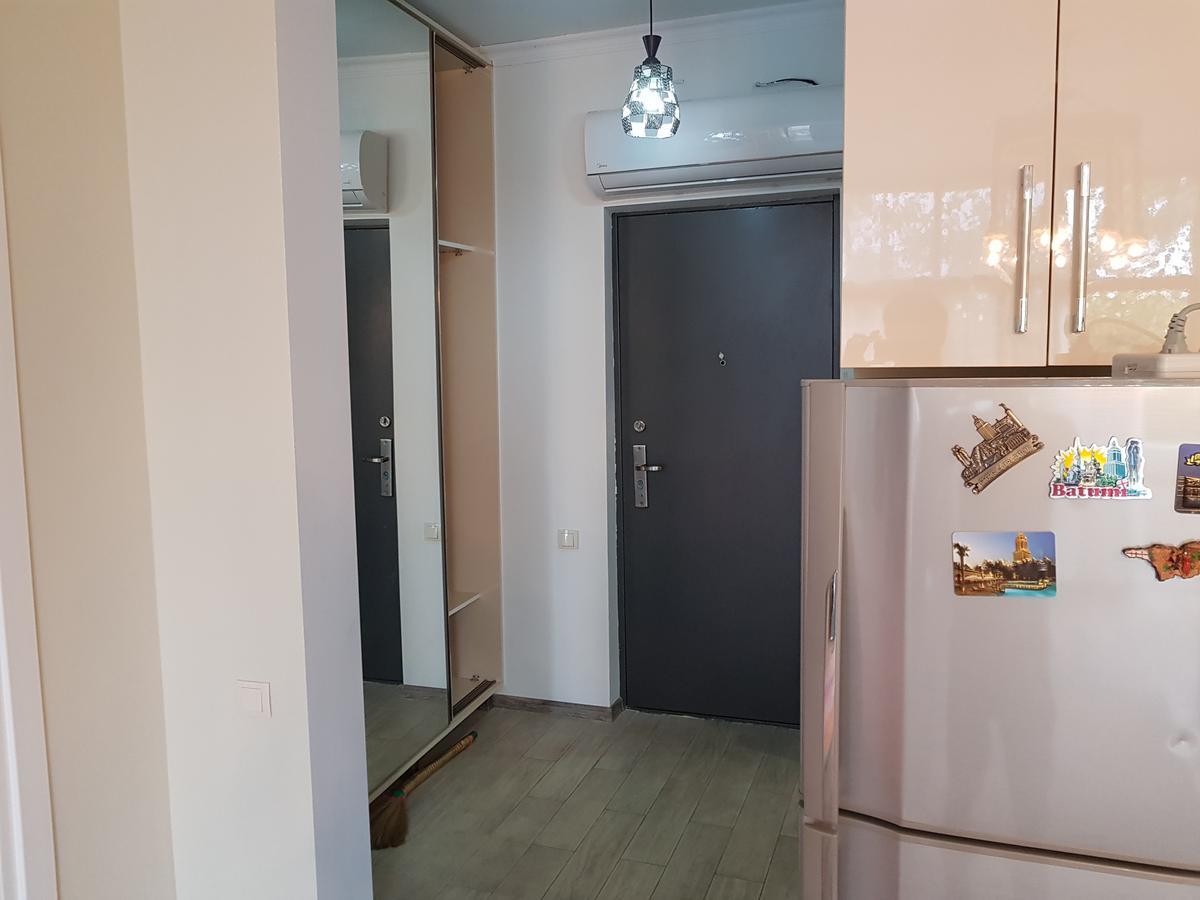 Apartments Cira 01 Batumi Ngoại thất bức ảnh